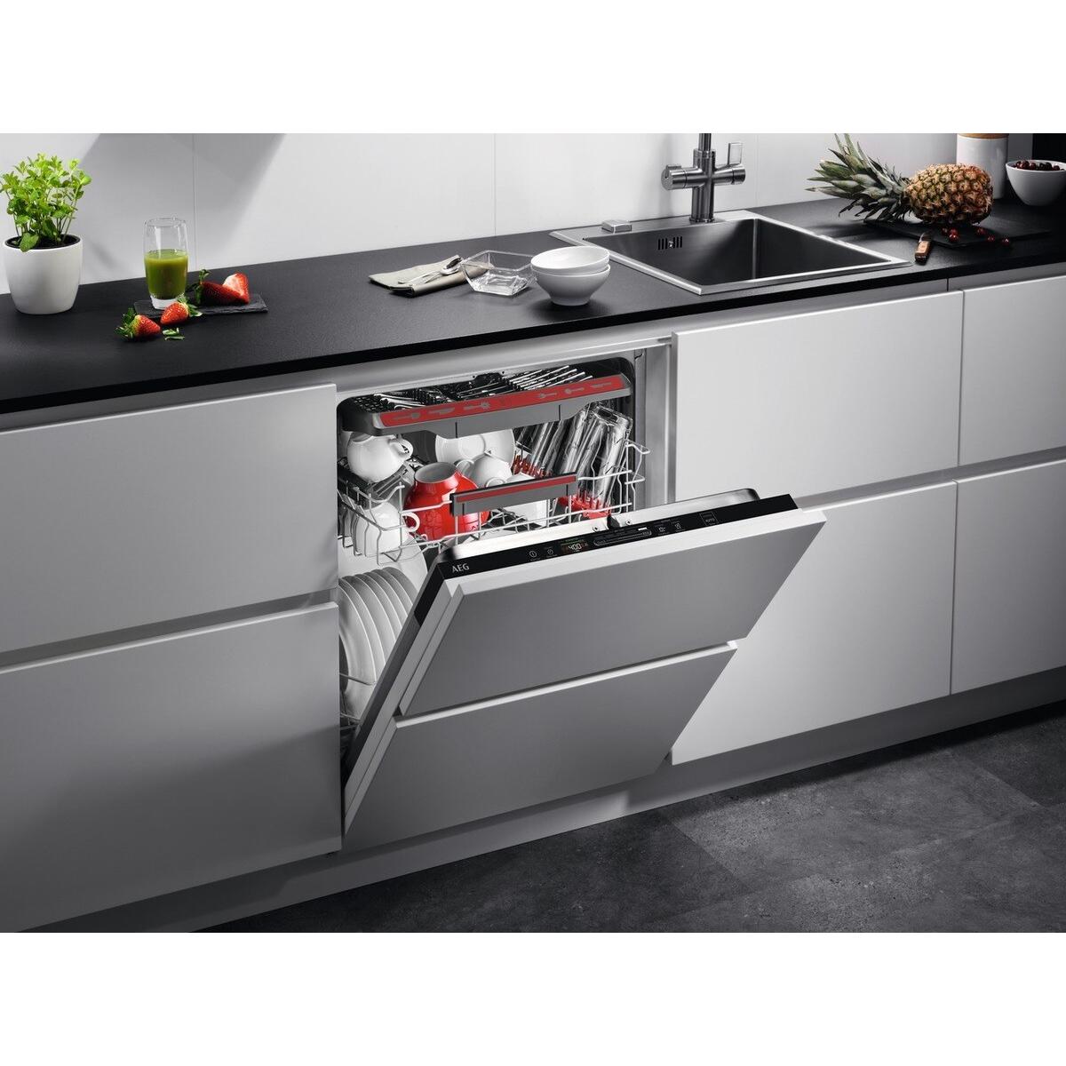 Посудомоечная машина AEG fsr53617z